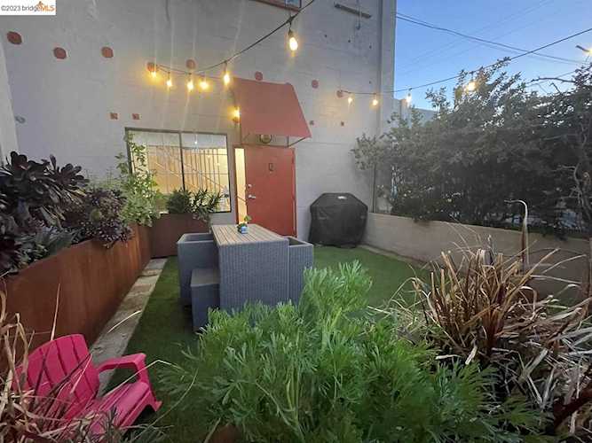 958 28th St #6 Oakland, CA 94608