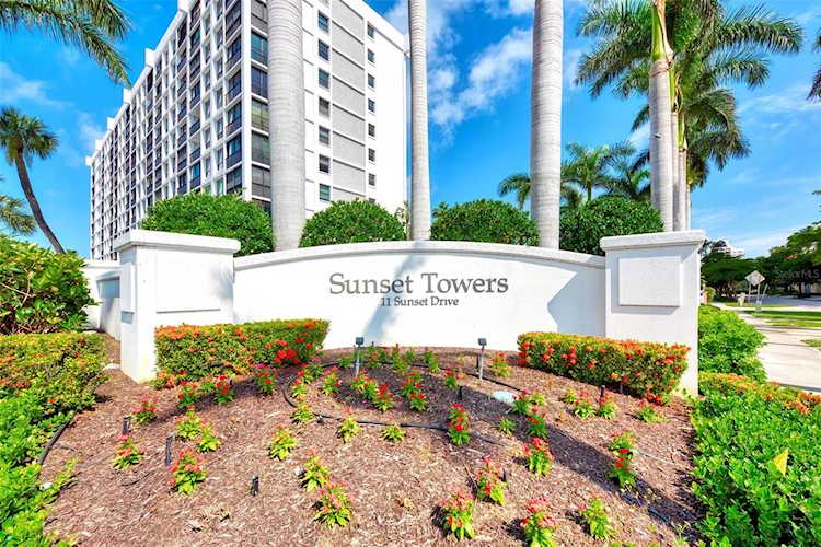 11 Sunset Dr #203 Sarasota, FL 34236