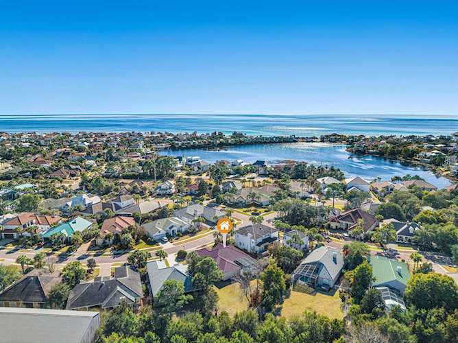4729 Papaya Park Destin, FL 32541