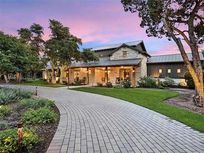 1801 Poco Bueno CT Spicewood, TX 78669