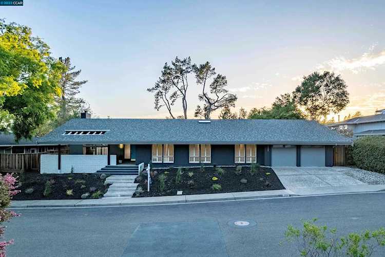 710 Crossbrook Dr Moraga, CA 94556