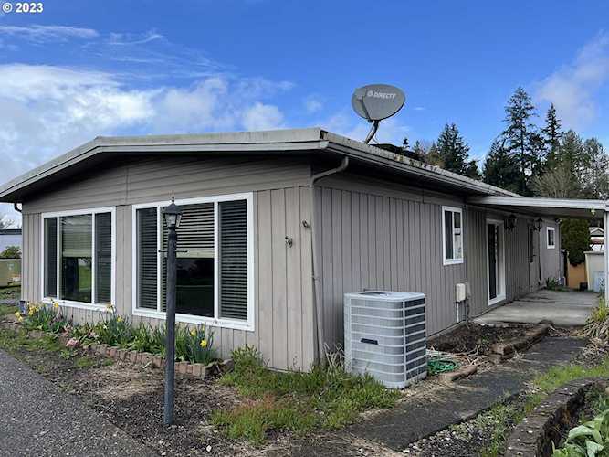 11530 SW Royal Villa DR #8 Tigard, OR 97224