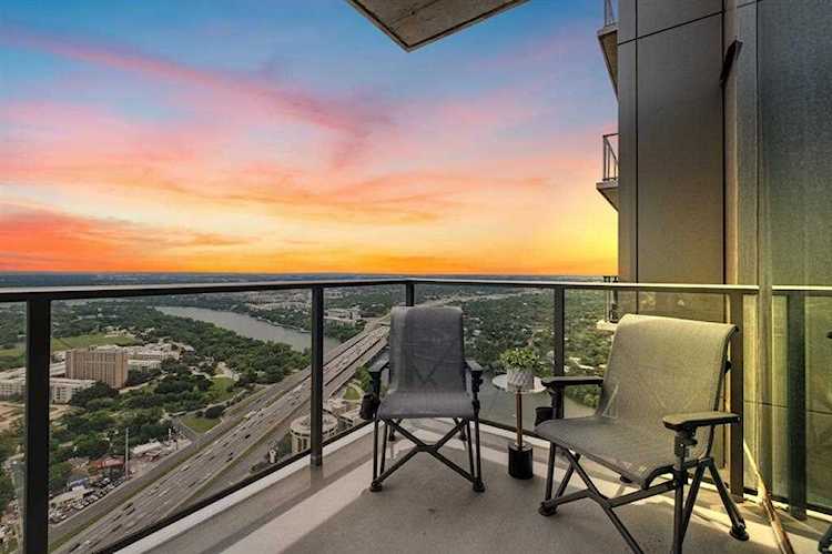 44 East Ave #4305 Austin, TX 78701