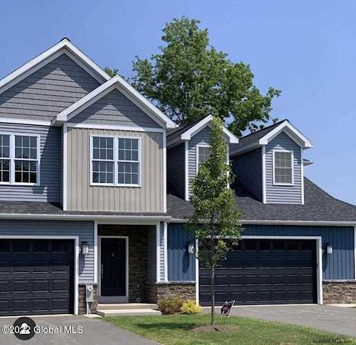 65 Stacey Way Way Troy, NY 12180