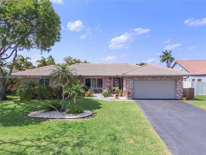 10997 NW 5th Ct Coral Springs, FL 33071