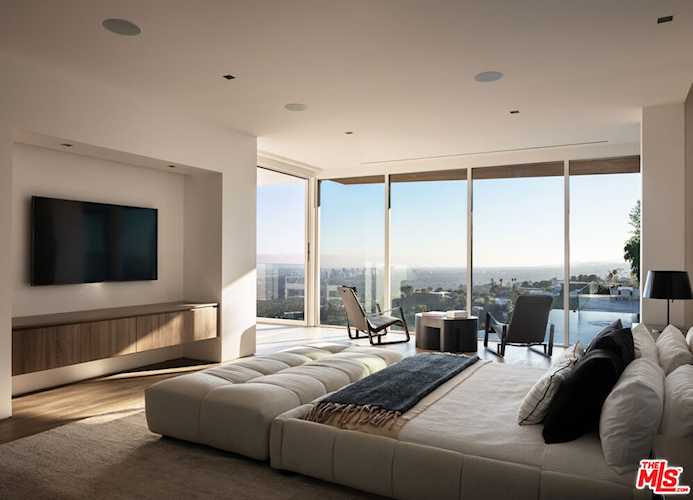 1615 Blue Jay Way Los Angeles, CA 90069