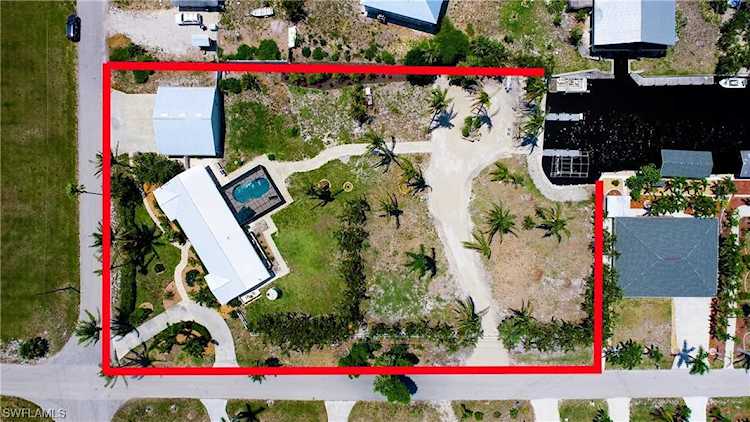 7821 Barrancas Ave Bokeelia, FL 33922