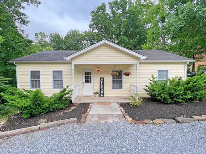 308 Homestead Dr Forest, VA 24551