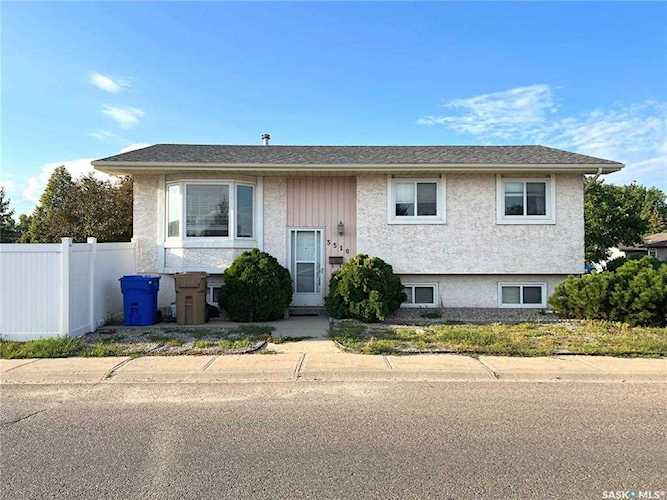 3510 E Jenkins Dr Regina, SK S4N 7G4