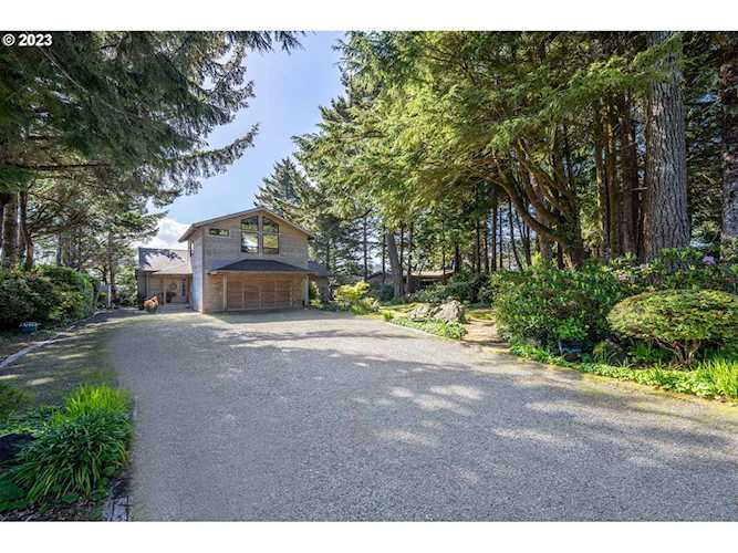 92834 Lakeshore DR Langlois, OR 97450