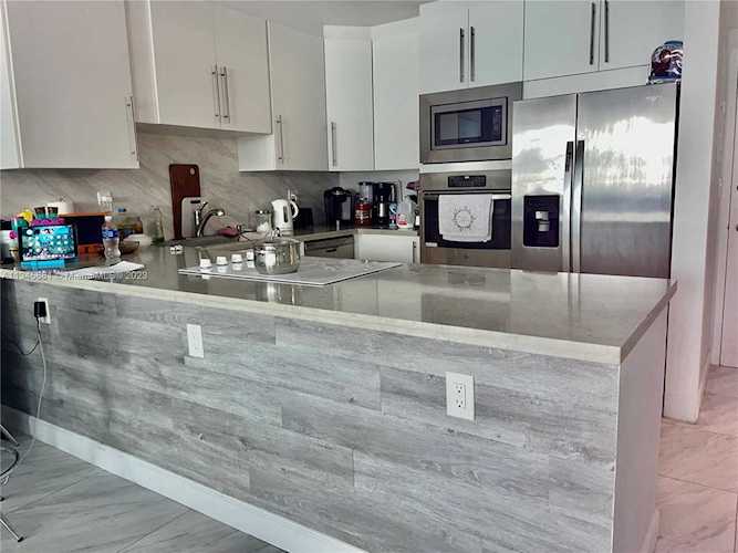 3725 S Ocean Dr #1121 Hollywood, FL 33019