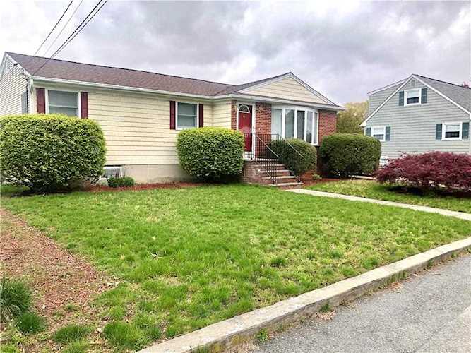 99 Jacksonia Dr North Providence, RI 02911 | MLS 1334932 Photo 1