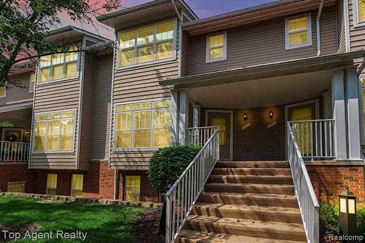 11693 Squiers Utica, MI 48315