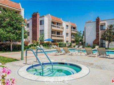 17174 Burbank Blvd Encino, CA 91316