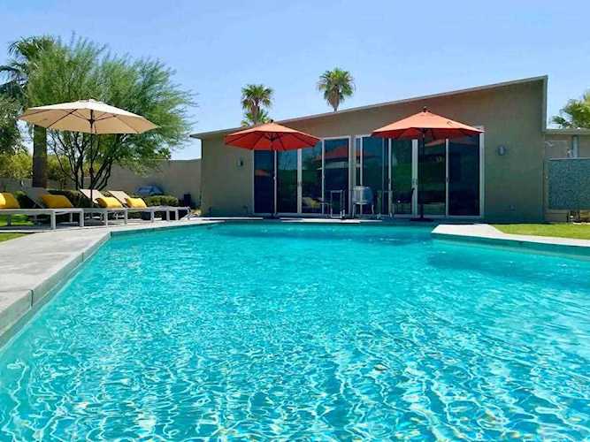 566 E Lindsey Dr Palm Springs, CA 92262
