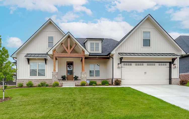 486 Mission Dr Versailles, KY 40383