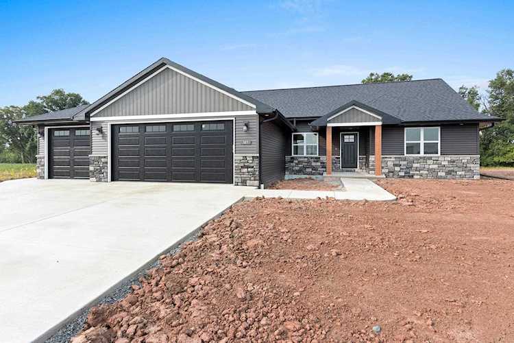 345 Willie Mays Circle De Pere, WI 54115 | MLS 50272074 Photo 1