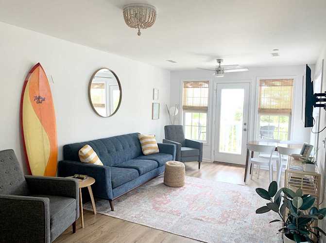 2262 Folly Rd Charleston, SC 29412