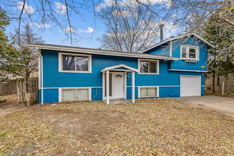 748 N Elder St Wichita, KS 67212