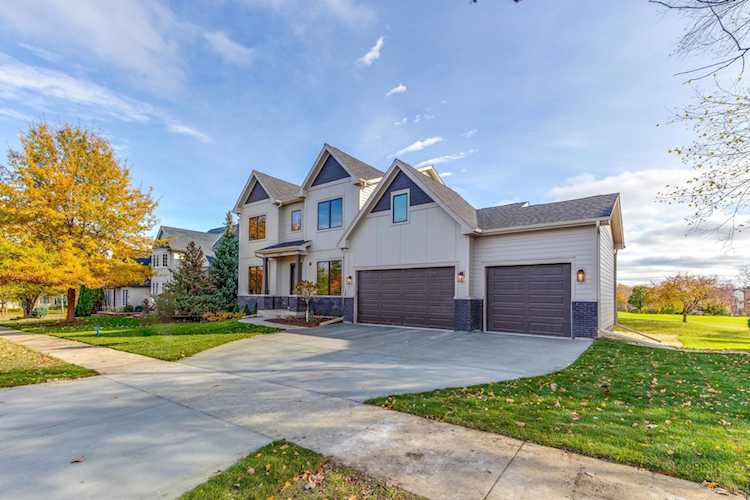 369 Torrey Pines Way Vernon Hills, IL 60061