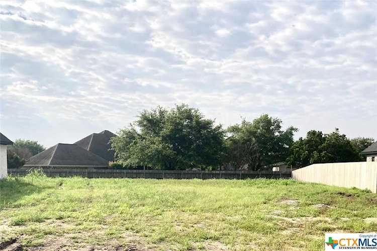 506 Auburn Hill Victoria, TX 77904