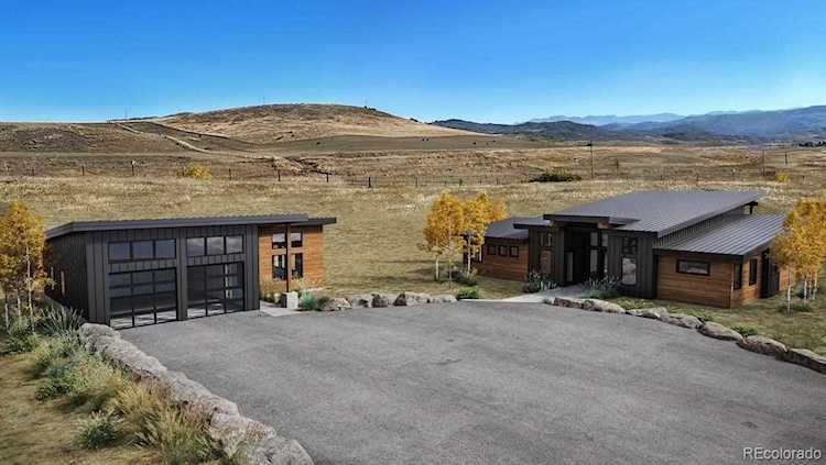 48250 Flora Ct Steamboat Springs, CO 80487