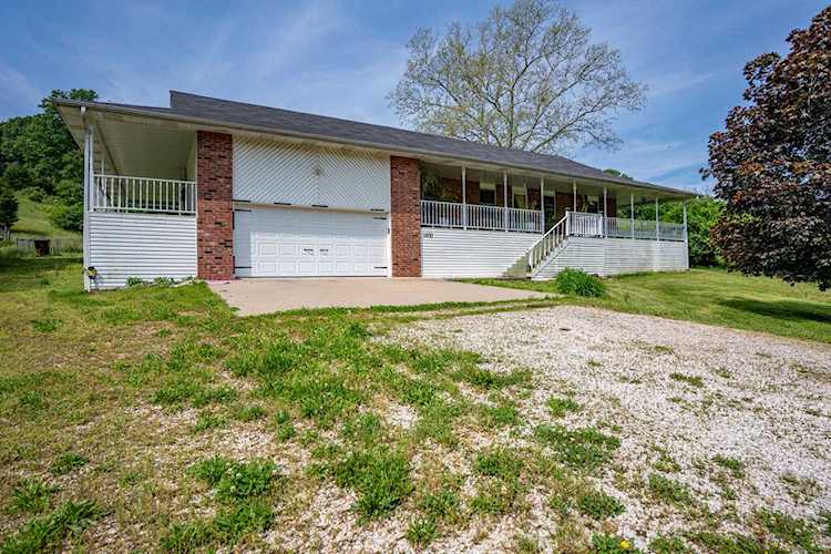 1400 Sawmill Rd Highlandville, MO 65669