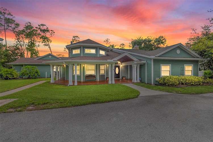 967 Pine Hill Rd Palm Harbor, FL 34683