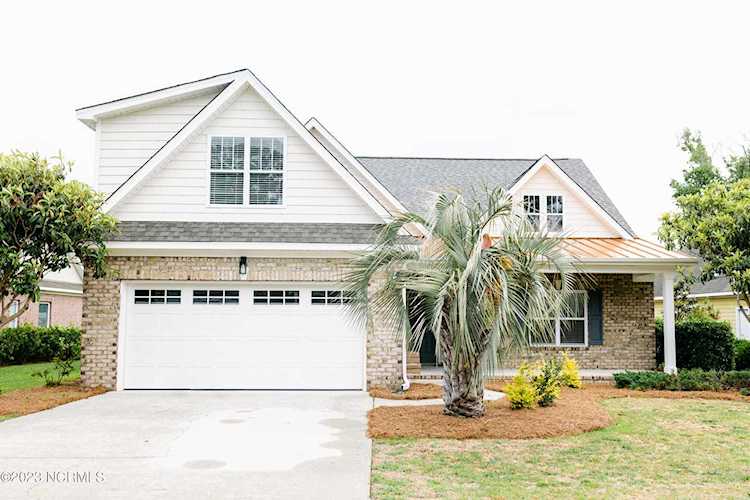 Real Estate & property in Wilmington NC at 8207 Porters Crossing Way the latest price of $565,000 in Zipcode 28411 Photo 1