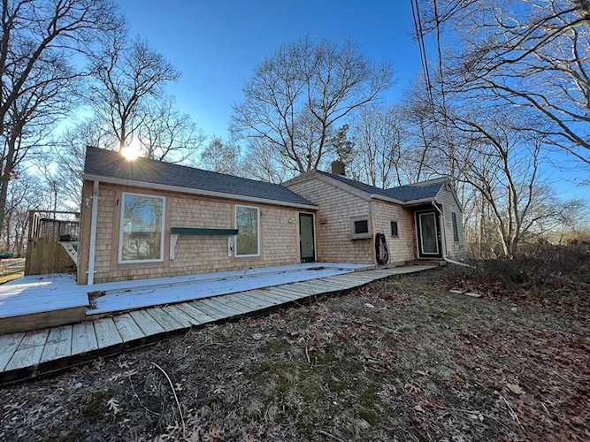 10 Freedom Road Forestdale, MA 02644