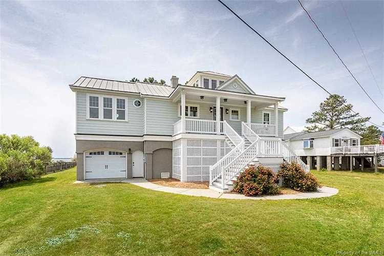 1530 Jenkins Neck Rd Hayes, VA 23072