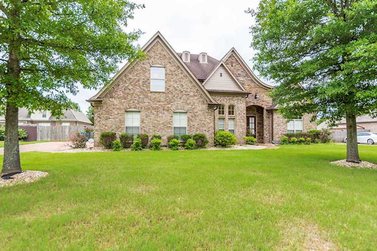 12265 Black Gold Dr Arlington, TN 38002