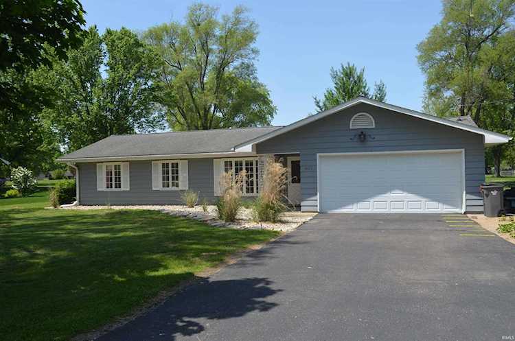 4153 N 700 E Road Leesburg, IN 46538