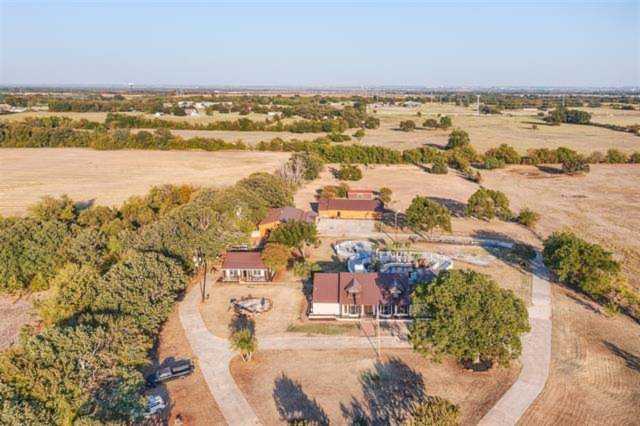 3658 New Hope Road Aubrey, TX 76227