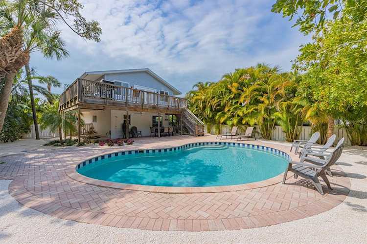 505 Spring Ave Anna Maria, FL 34216 Anna Maria Beach