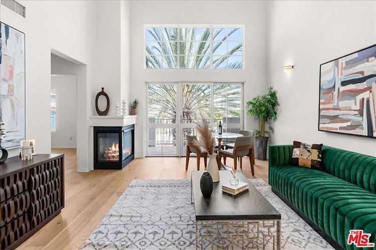 851 N San Vicente Blvd #303 West Hollywood, CA 90069