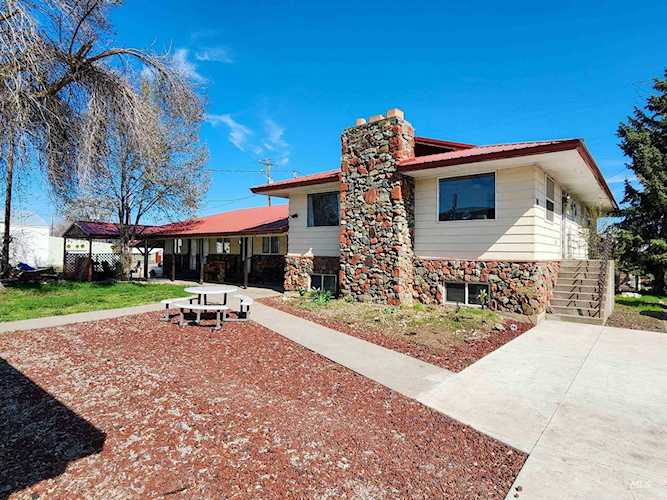 30 E Hopper Ave Cambridge, ID 83610
