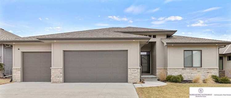 12679 Scott St Omaha, NE 68142 | MLS 22304527 Photo 1