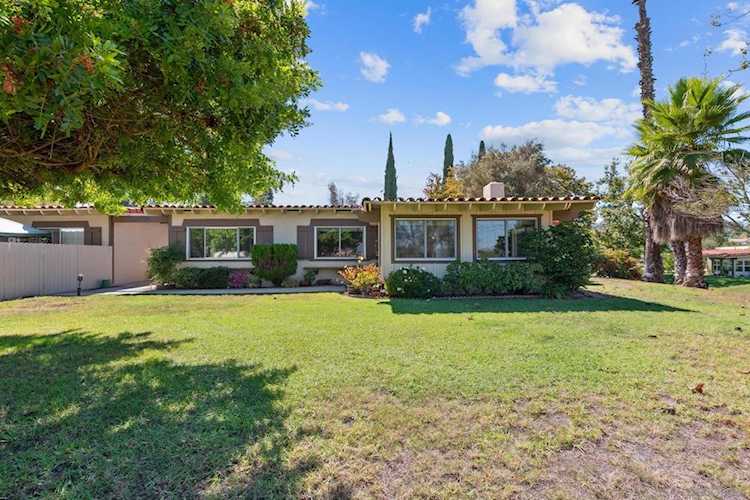 12322 Santiago Rd E San Diego, CA 92128