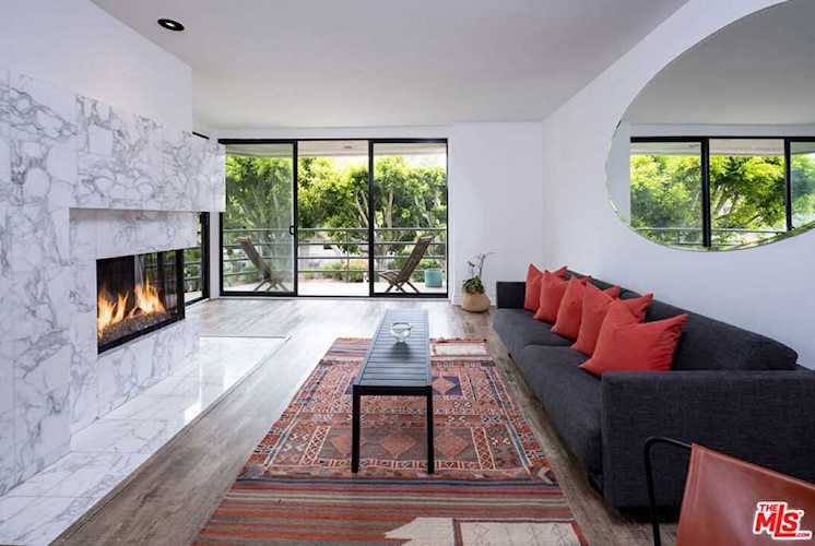2940 Neilson Way #205 Santa Monica, CA 90405