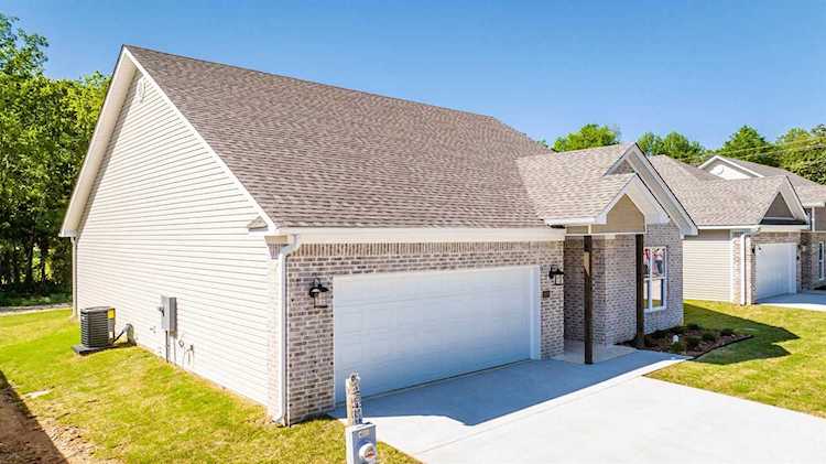 3537 Village Walk Dr Bryant, AR 72022