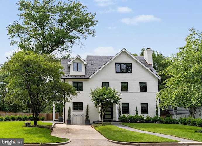 5500 Park St Chevy Chase, MD 20815