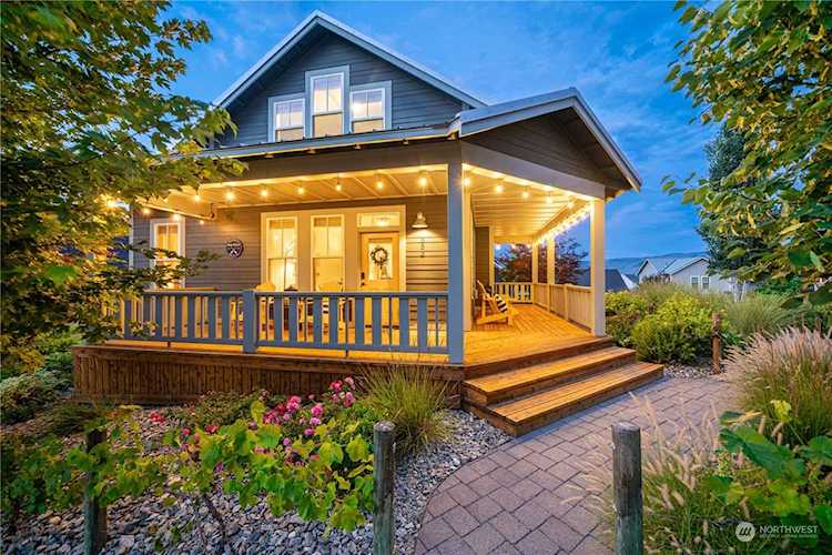 552 Porcupine Ln Chelan, WA 98816