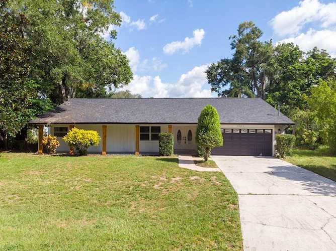 3013 Graham Ln Tampa, FL 33618