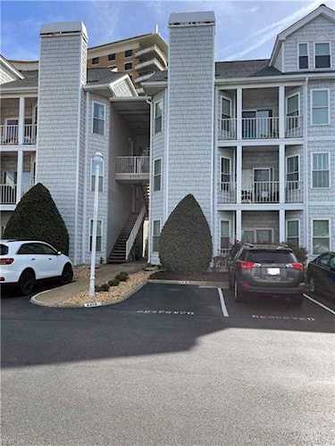 2300 Beach Haven Dr #202 Virginia Beach, VA 23451