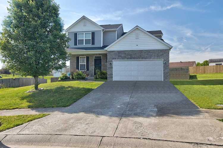 7071 Shadywood Ct Shelbyville, KY 40065