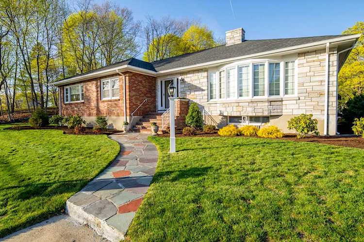 422 Summer Avenue Reading, MA 01867 | MLS 73103771 Photo 1