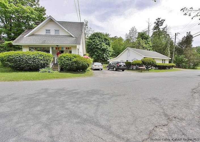 3 & 5 Dutchtown Rd Saugerties, NY 12477