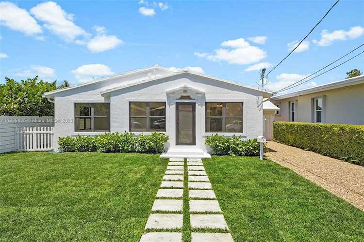 8844 Abbott Ave Surfside, FL 33154