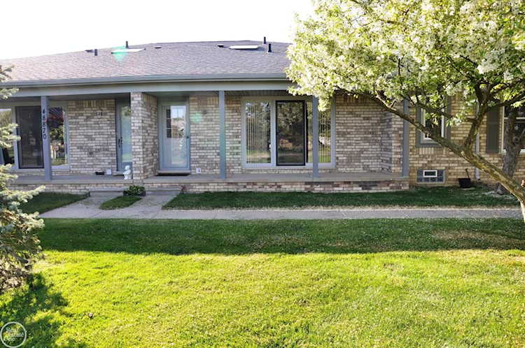 48880 Bay Shore Shelby Twp, MI 48315